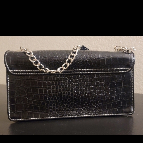 Black Handbag By Liz Claiborne - Picture 2 of 6